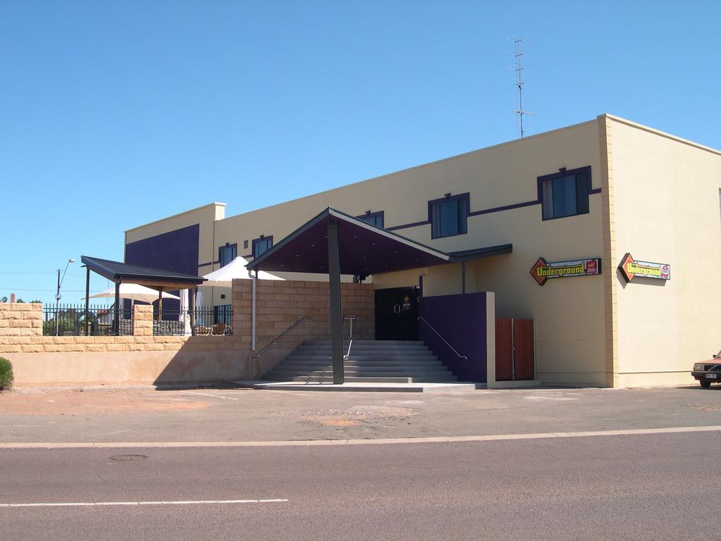New Whyalla Hotel Exterior photo